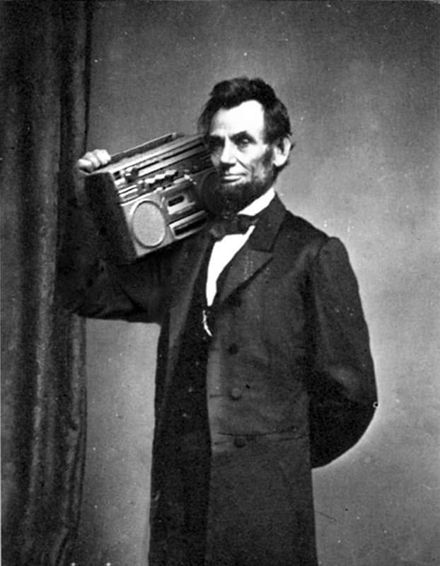 Lincoln écoutait du Hip Hop (rap) avec un poste radio.